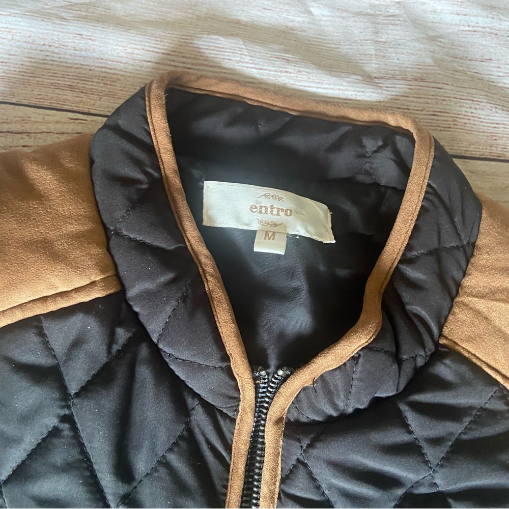 Like New Entro Black and Faux Suede Vest - Picture 2 of 4